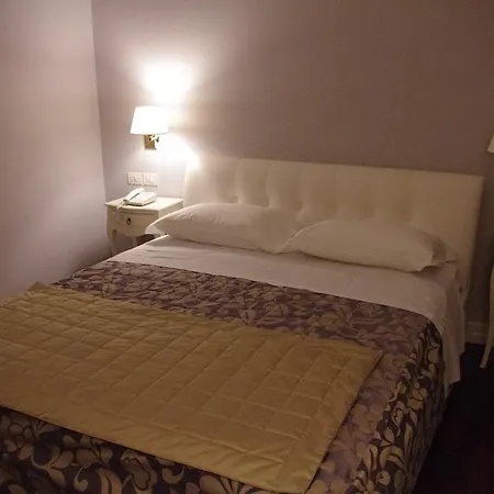 Hotel Albergo Centrale 3*