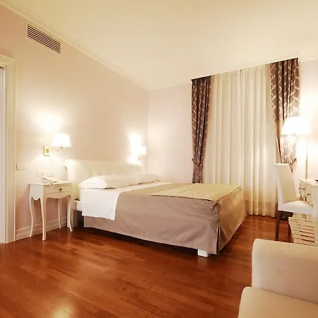 Albergo Centrale Hotel 3*